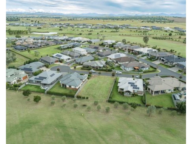 5 Sanctuary Place, Tamworth NSW 2340