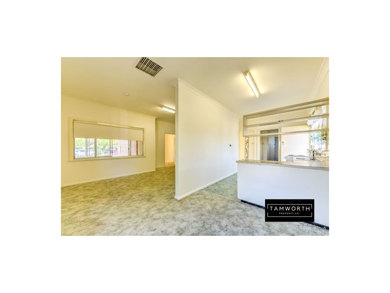 25 Elm Street, Tamworth NSW 2340