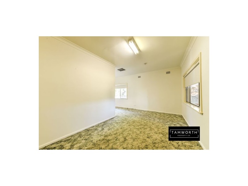 25 Elm Street, Tamworth NSW 2340