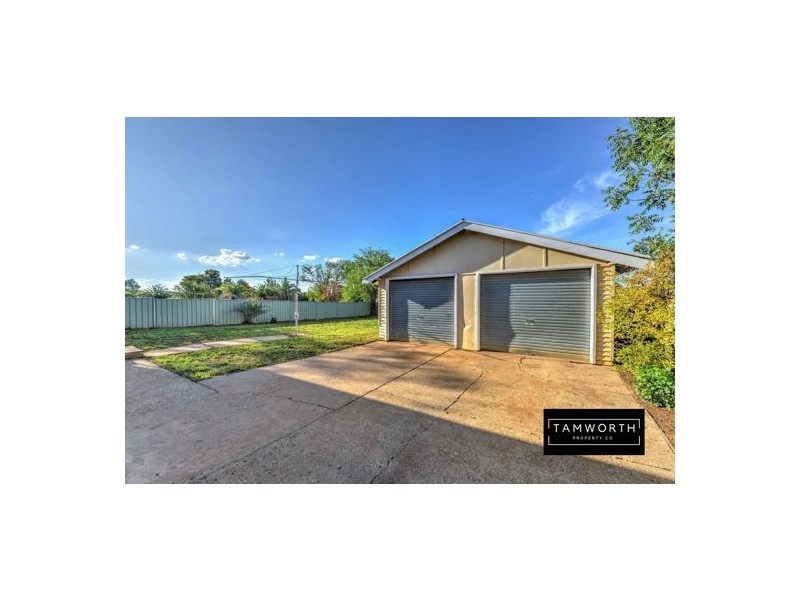 25 Elm Street, Tamworth NSW 2340