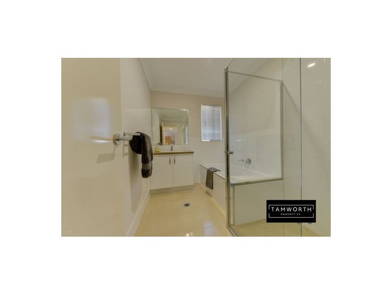 16A McKinlay Place, Tamworth NSW 2340