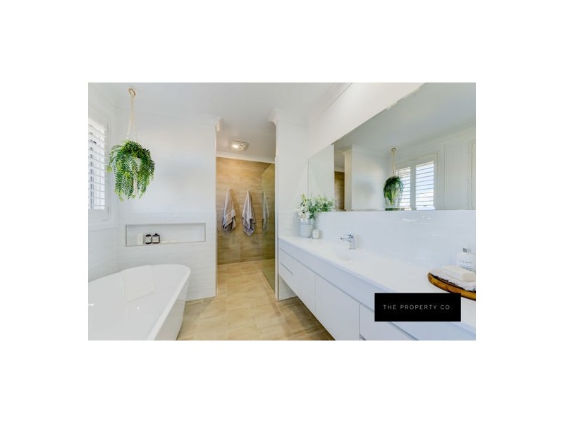 2 Bluebell Way, Tamworth NSW 2340