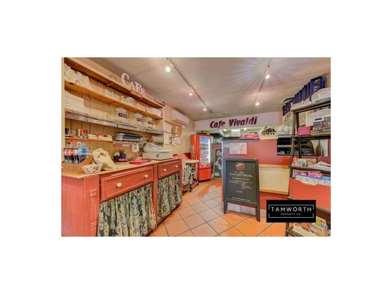 390 Peel Street, Tamworth NSW 2340