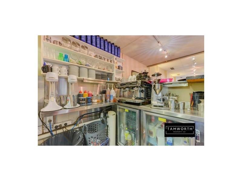 390 Peel Street, Tamworth NSW 2340