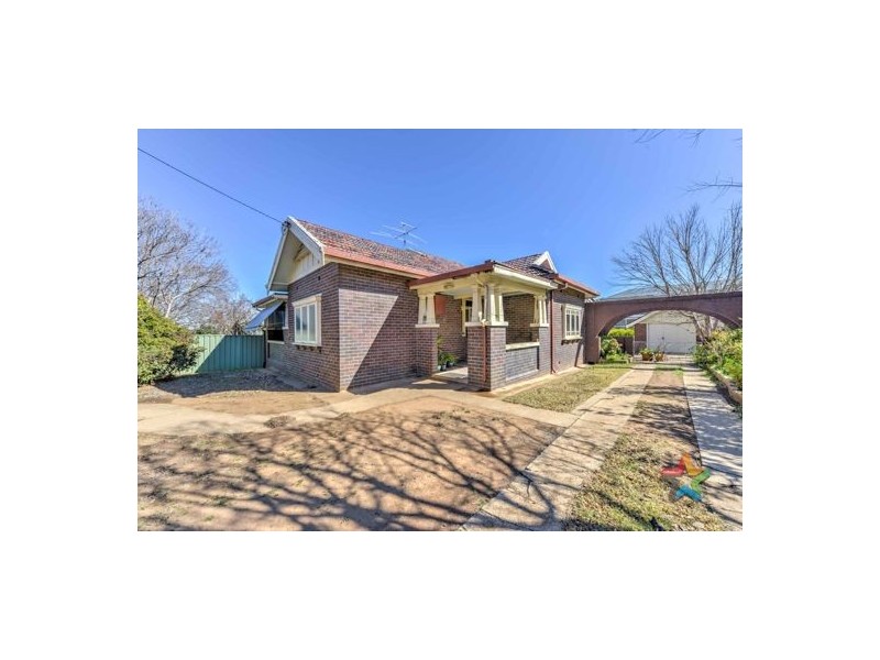 26 White Street, Tamworth NSW 2340