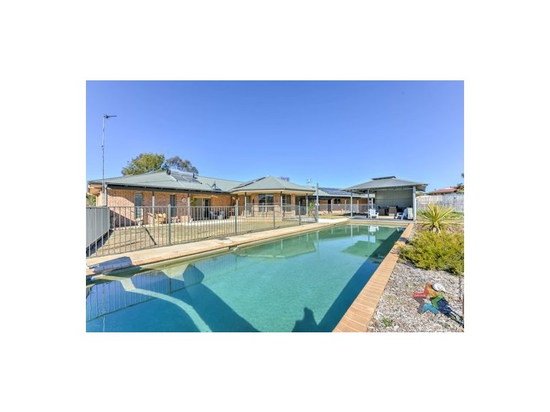 13 Ralfe Road, Tamworth NSW 2340