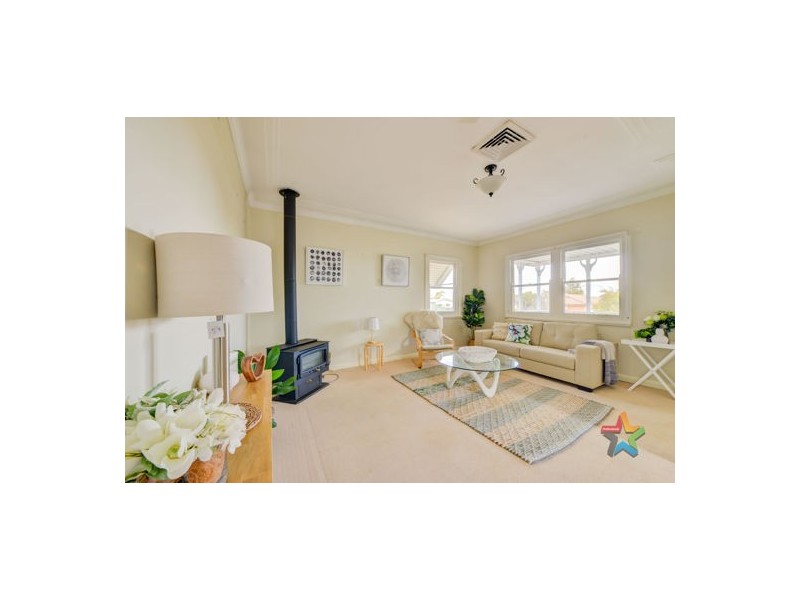 12 Patterson Street, Tamworth NSW 2340