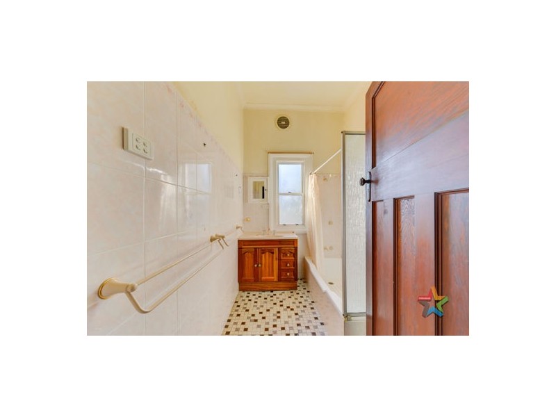 123 Denne Street, Tamworth NSW 2340
