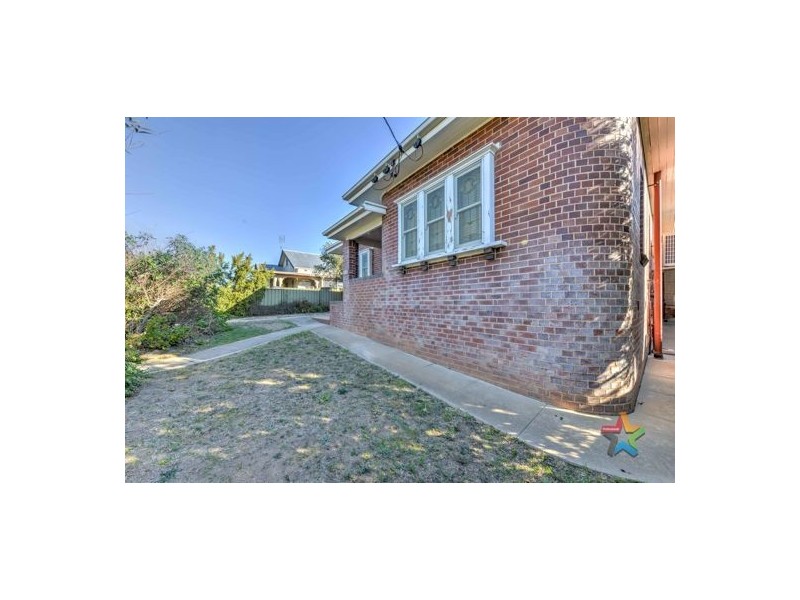 123 Denne Street, Tamworth NSW 2340