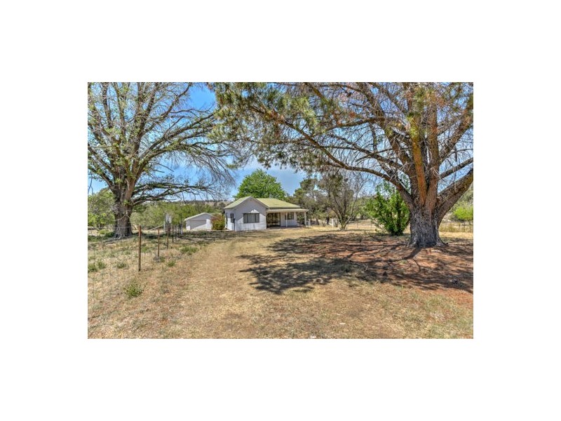 1 BENDEMEER- Bendemeer Station- Gate Keepers Cottage; Possible Room for Horses, Tamworth NSW 2340