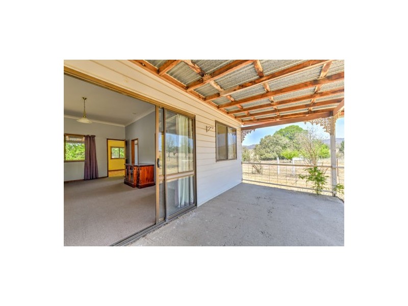 1 BENDEMEER- Bendemeer Station- Gate Keepers Cottage; Possible Room for Horses, Tamworth NSW 2340