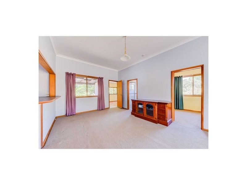 1 BENDEMEER- Bendemeer Station- Gate Keepers Cottage; Possible Room for Horses, Tamworth NSW 2340