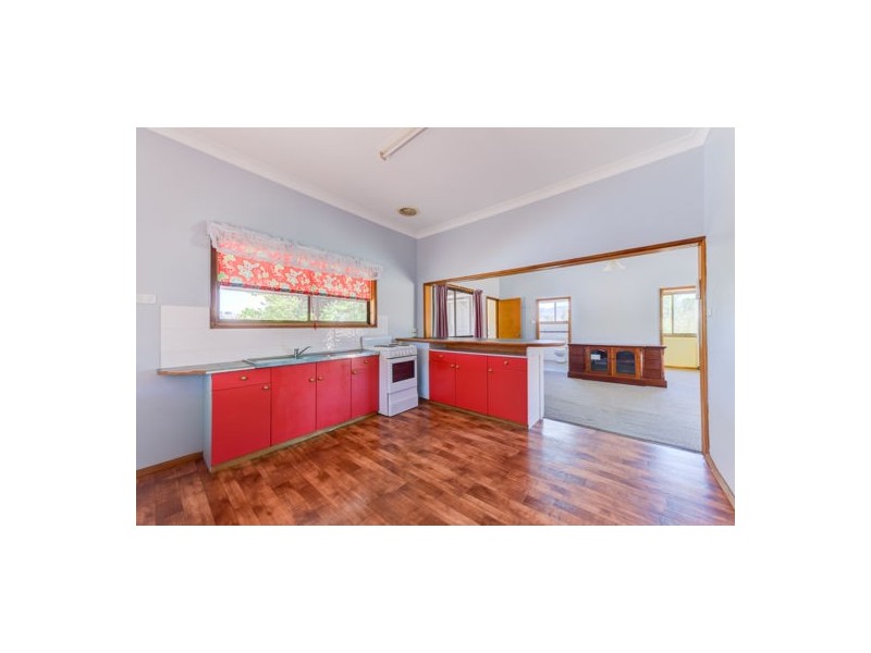 1 BENDEMEER- Bendemeer Station- Gate Keepers Cottage; Possible Room for Horses, Tamworth NSW 2340