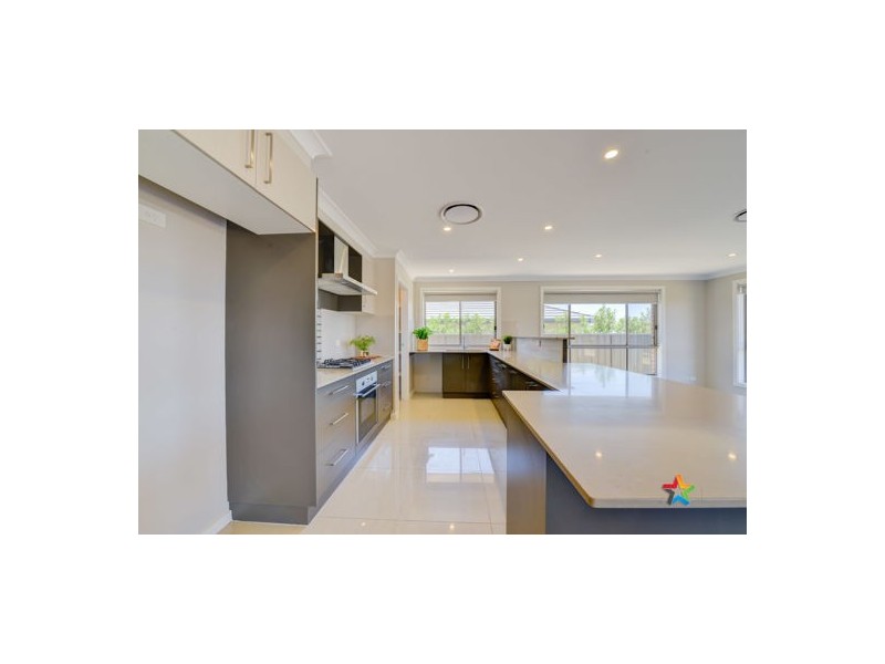 5 Galloway Place, Tamworth NSW 2340