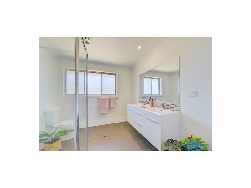 5 Galloway Place, Tamworth NSW 2340