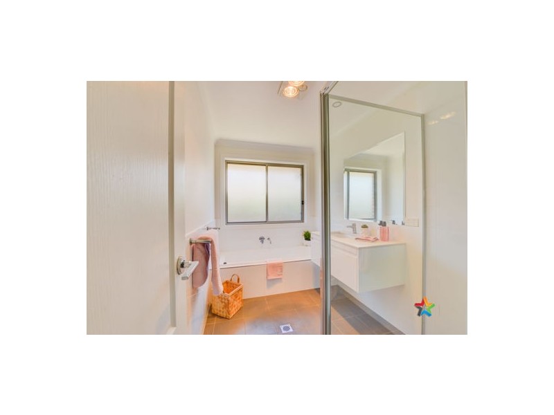 5 Galloway Place, Tamworth NSW 2340