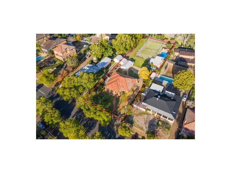 99 White Street, Tamworth NSW 2340