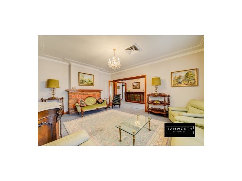 99 White Street, Tamworth NSW 2340