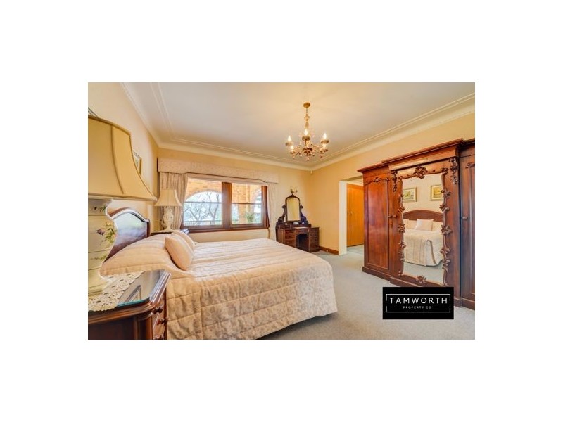 99 White Street, Tamworth NSW 2340