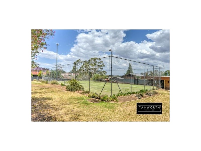 99 White Street, Tamworth NSW 2340