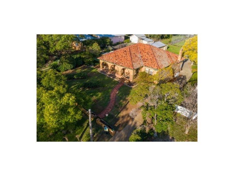 99 White Street, Tamworth NSW 2340