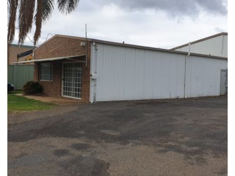 Bay 1/6 Bass Street, Tamworth NSW 2340