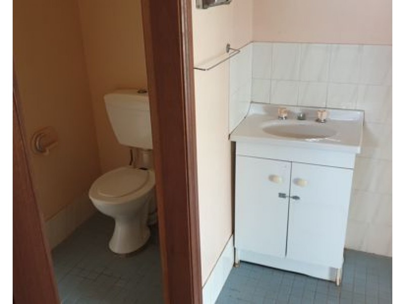 Bay 1/6 Bass Street, Tamworth NSW 2340