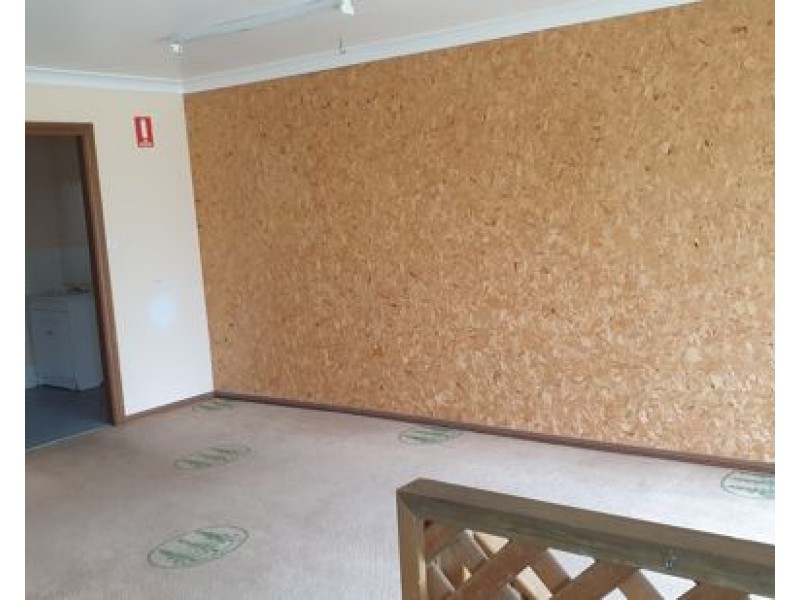 Bay 1/6 Bass Street, Tamworth NSW 2340