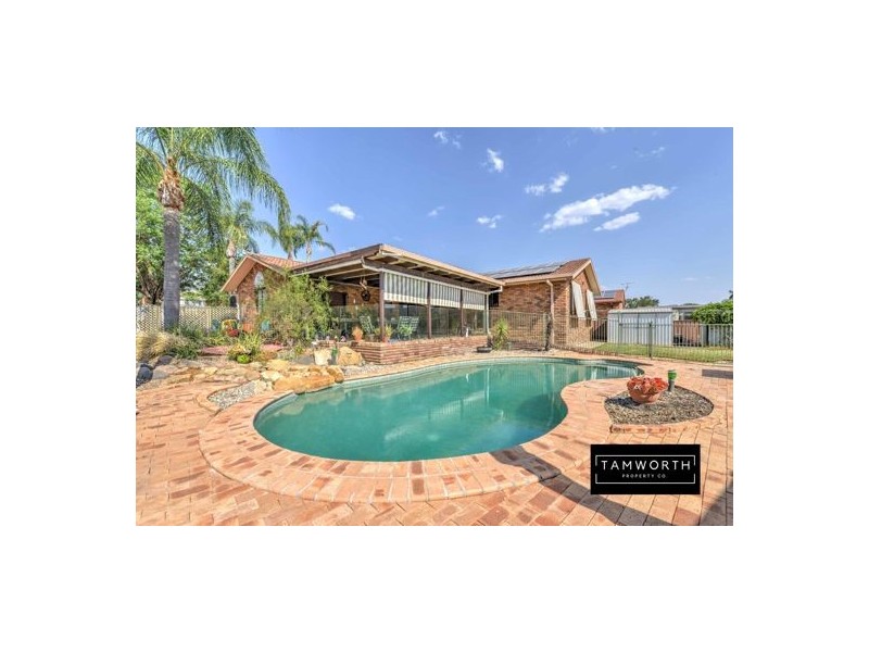 7 Camira Crescent, Tamworth NSW 2340