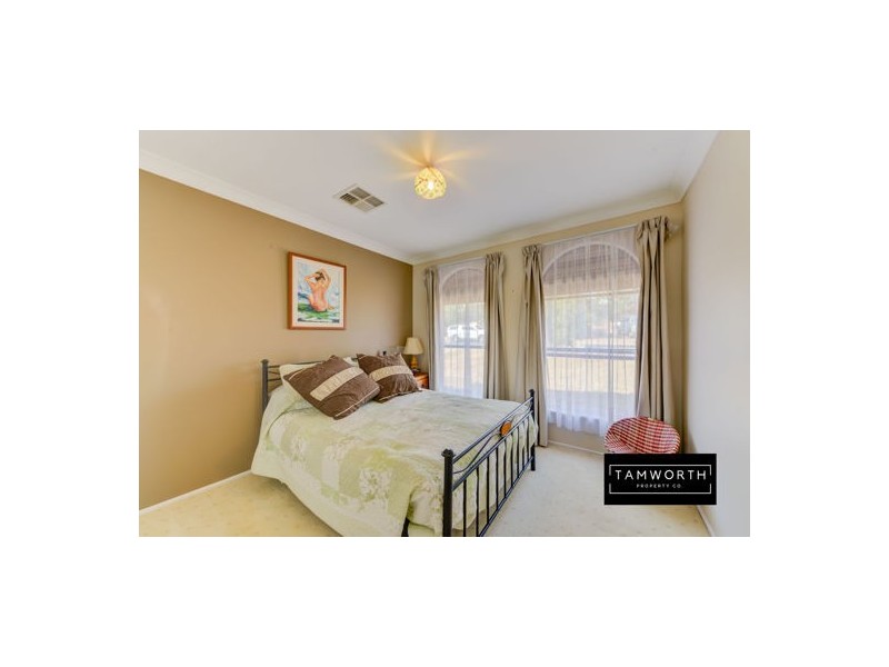 7 Camira Crescent, Tamworth NSW 2340