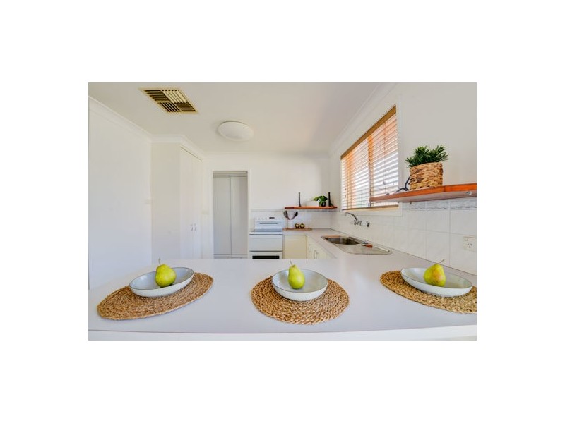 2/12 Curlew Crescent, Tamworth NSW 2340