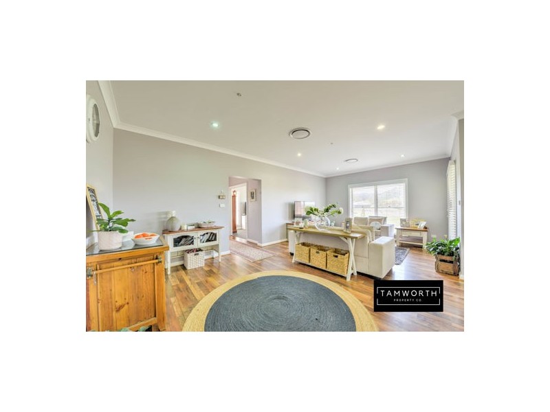 2 Bentwing Place, Tamworth NSW 2340