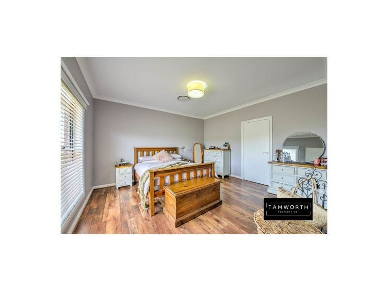 2 Bentwing Place, Tamworth NSW 2340