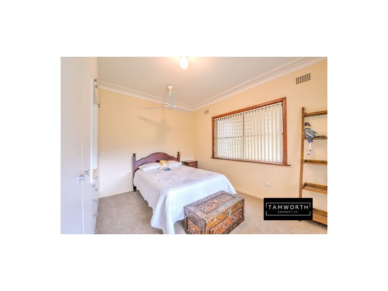 31 Bell Street, Tamworth NSW 2340