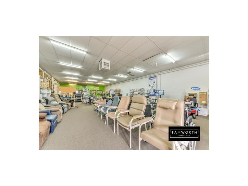 248 Peel Street, Tamworth NSW 2340