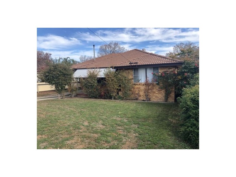 32 John Street, Tamworth NSW 2340