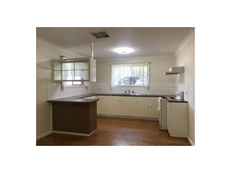 32 John Street, Tamworth NSW 2340