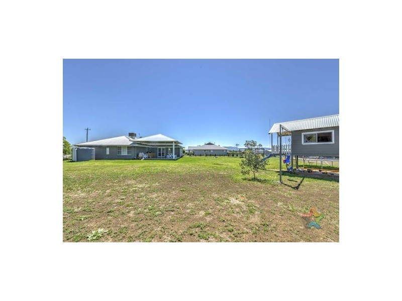 9 Edna Close, Tamworth NSW 2340