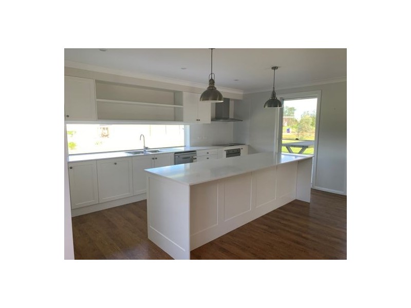 9 Edna Close, Tamworth NSW 2340