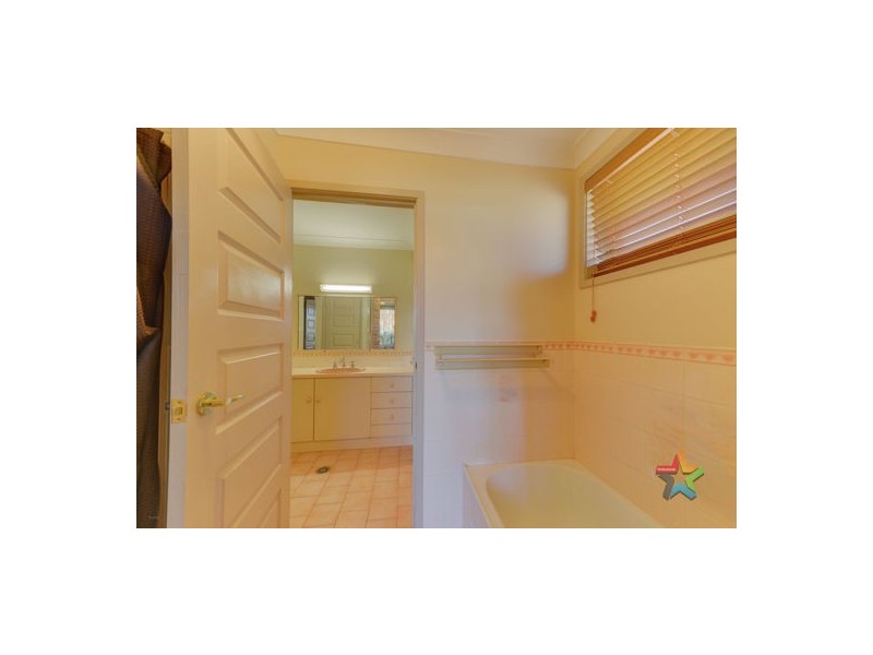 10 Wagonia Drive, Kootingal NSW 2352