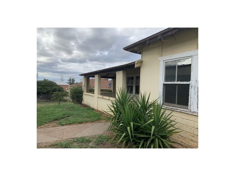 49 Byrnes Avenue, Tamworth NSW 2340