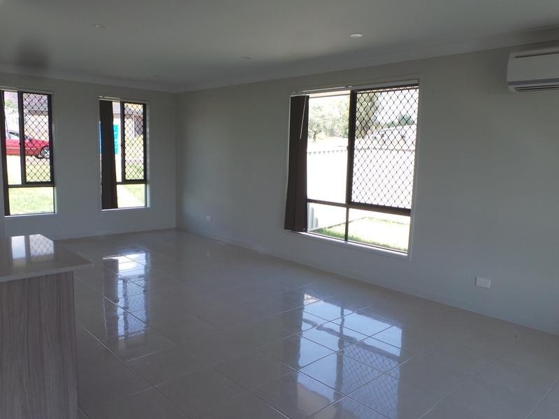 57 Tulipwood Cresent, Tamworth NSW 2340