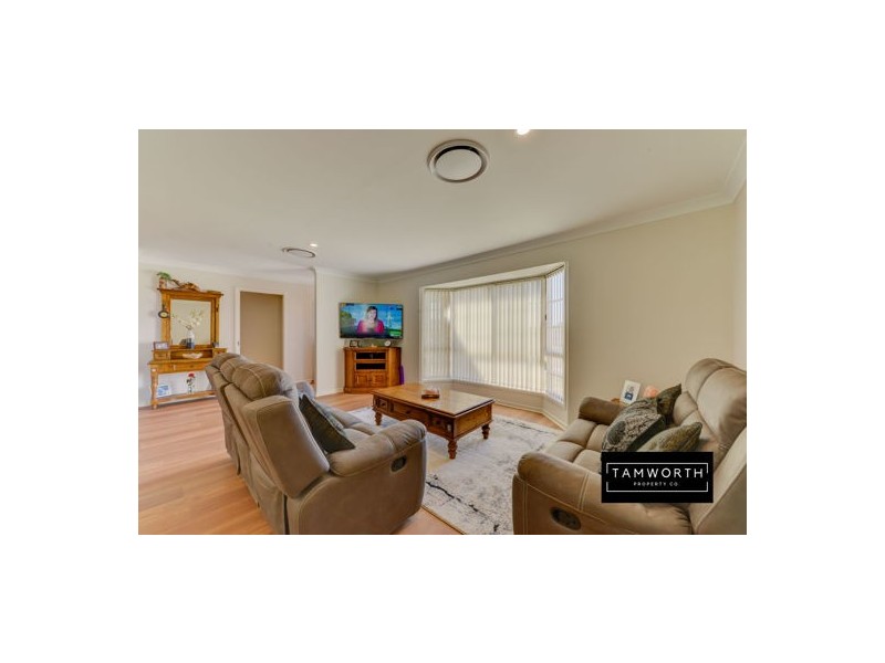 13 Craigends Place, Tamworth NSW 2340