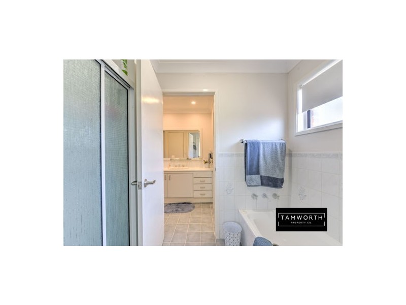 13 Craigends Place, Tamworth NSW 2340