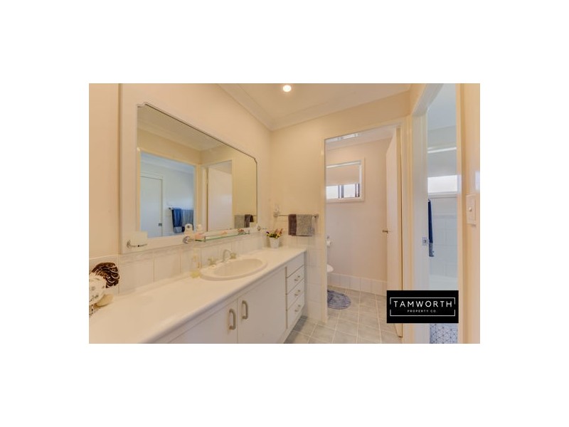 13 Craigends Place, Tamworth NSW 2340