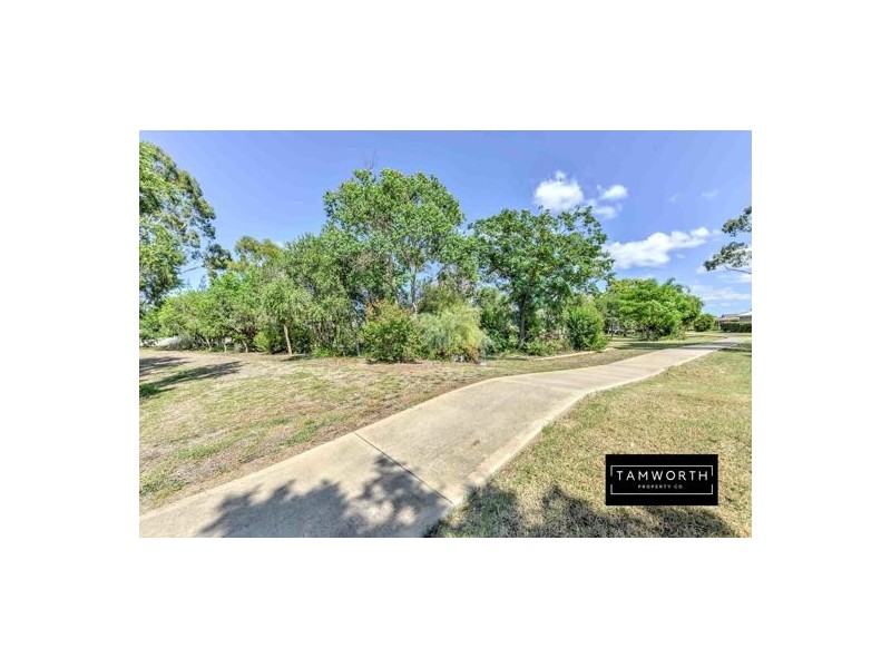 13 Craigends Place, Tamworth NSW 2340