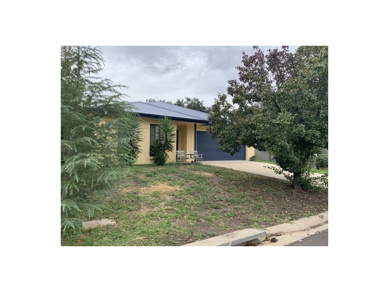 14 Gungurru Close, Tamworth NSW 2340