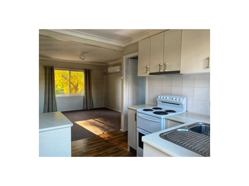 4/27 Napier Street, Tamworth NSW 2340