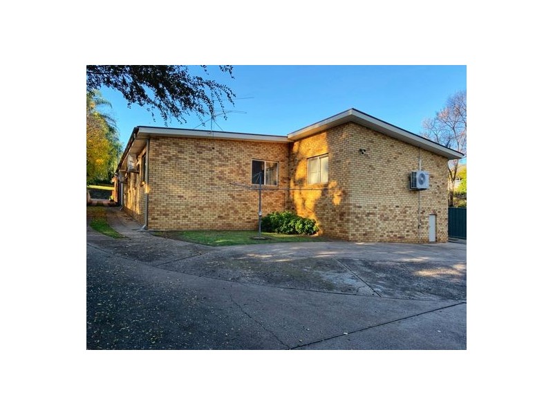 4/27 Napier Street, Tamworth NSW 2340