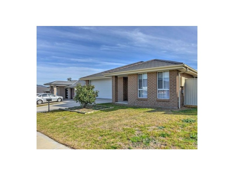 10 Reginald Drive, Tamworth NSW 2340